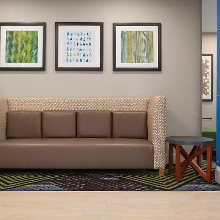 Holiday Inn Express Hotel & Suites Lavonia By Ihg Екстериор снимка
