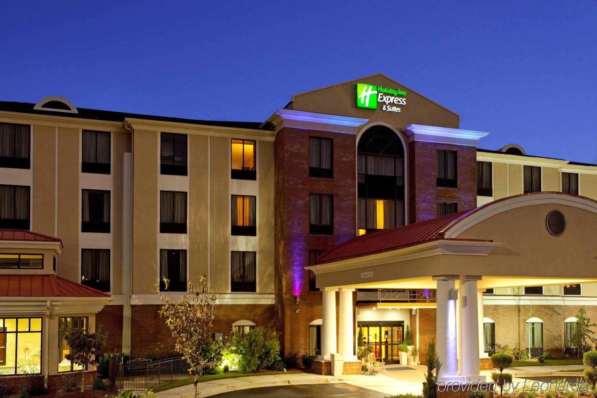 Holiday Inn Express Hotel & Suites Lavonia, An Ihg Hotel Екстериор снимка