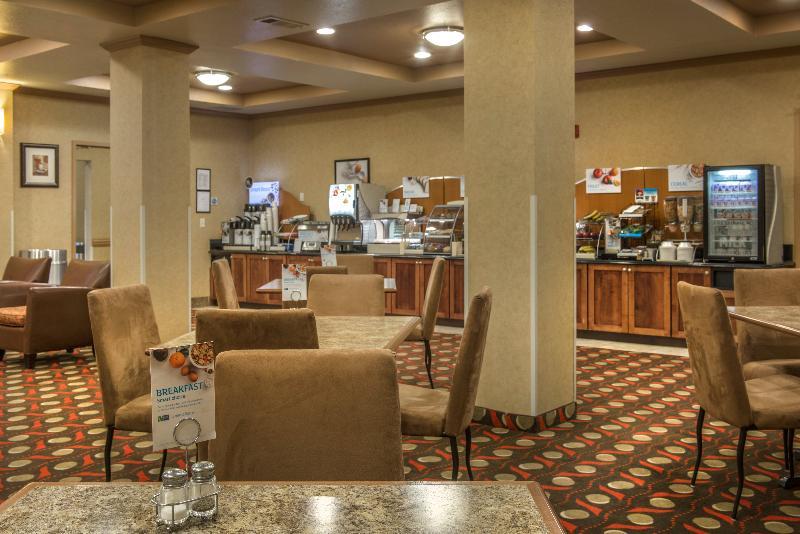 Holiday Inn Express Hotel & Suites Lavonia By Ihg Екстериор снимка